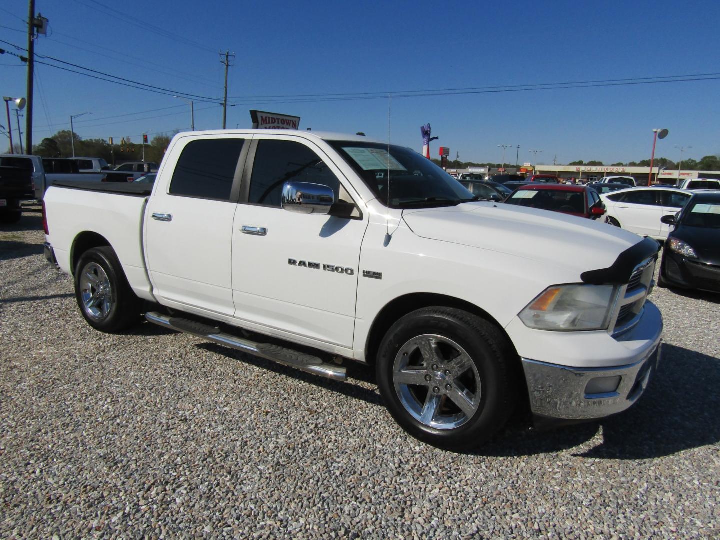 2011 White Dodge Ram 1500 SLT Crew Cab 2WD (1D7RB1CT3BS) with an 5.7L V8 OHV 16V engine, Automatic transmission, located at 15016 S Hwy 231, Midland City, AL, 36350, (334) 983-3001, 31.306210, -85.495277 - Photo#0